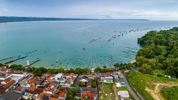 pilu-ratusan-wisatawan-sudah-bayar-liburan,-telantar-di-pangandaran