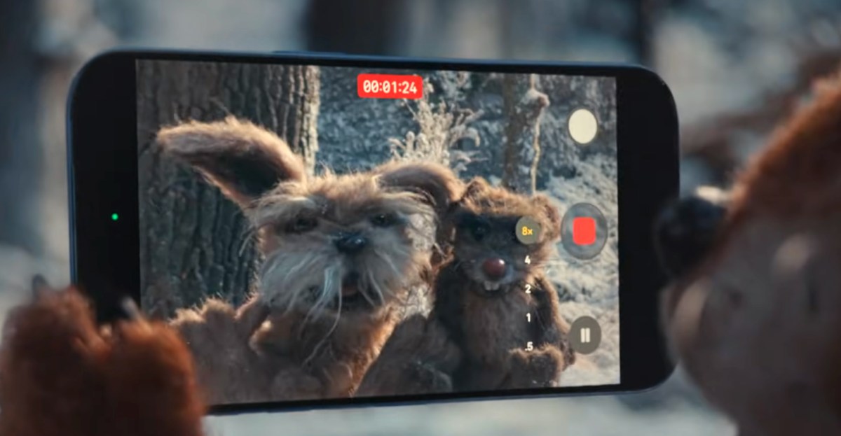 tonton-bagaimana-apple-membuat-iklan-liburan-barunya-yang-penuh-boneka