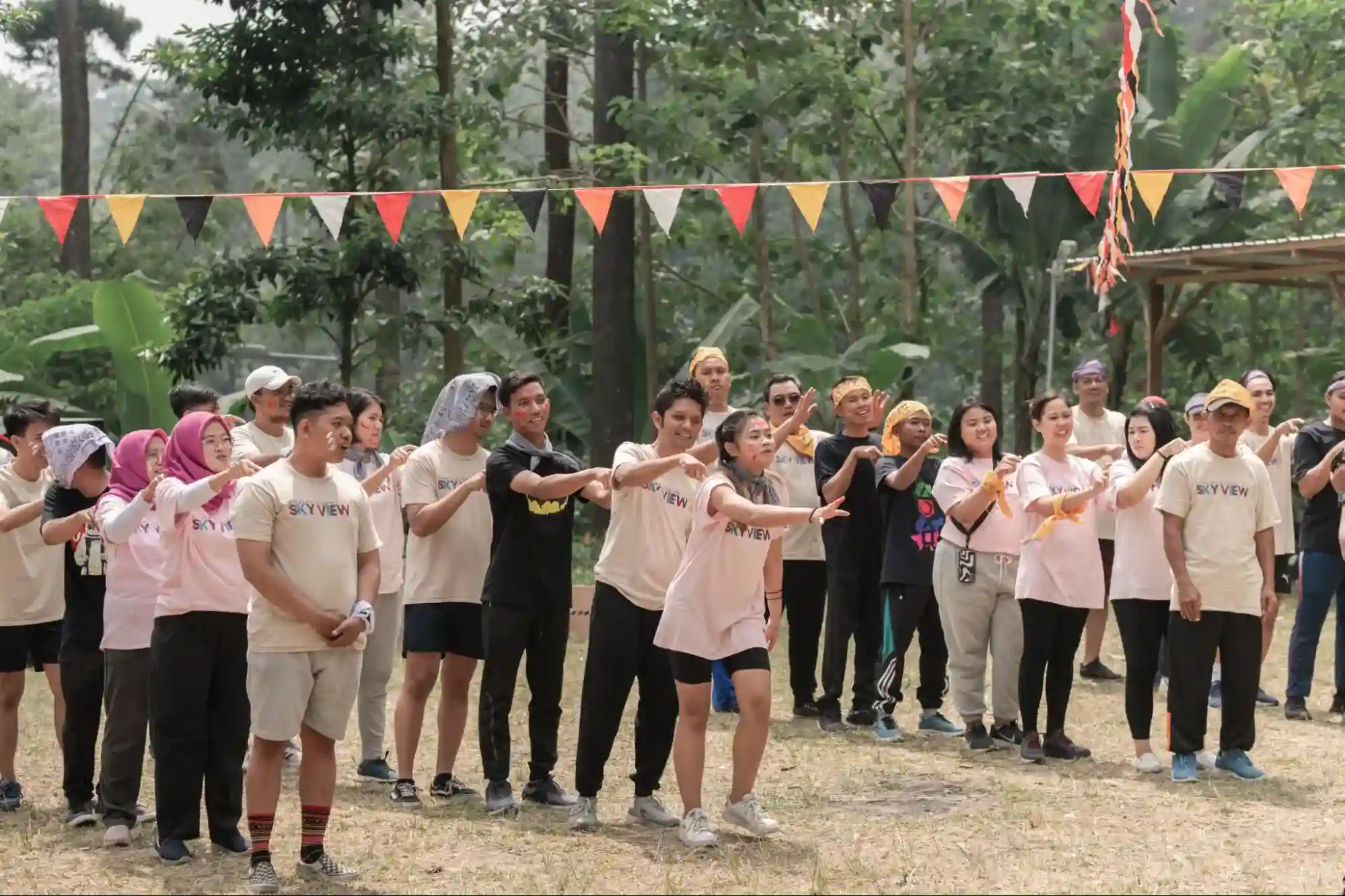 10-tempat-gathering-perusahaan-seru-di-puncak-dengan-suasana-sejuk