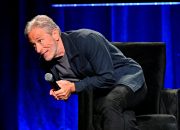 Kesepakatan baru Jon Stewart menunjukkan Paramount bukan hanya Trump TV