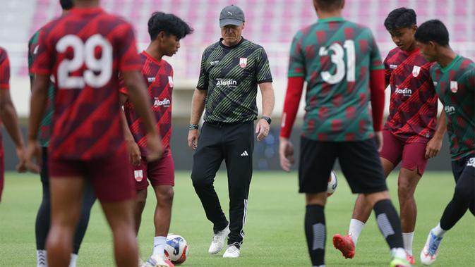 pelatih-persis-menghilang-jelang-hadapi-psim,-penggantinya-pastikan-mataram-is-red!