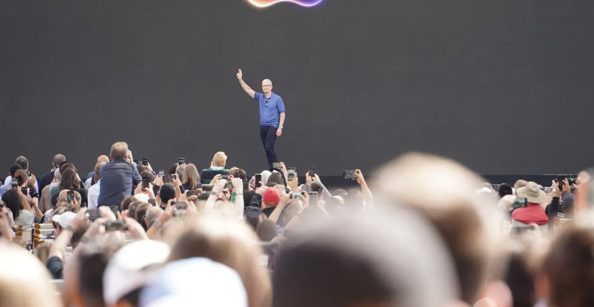 tim-cook-kemungkinan-akan-mengundurkan-diri-sebagai-ceo-apple-tahun-depan