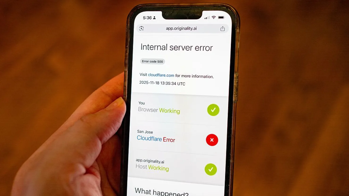 cloudflare-down:-perusahaan-salahkan-lonjakan-lalu-lintas-‘aneh’-penyebab-error