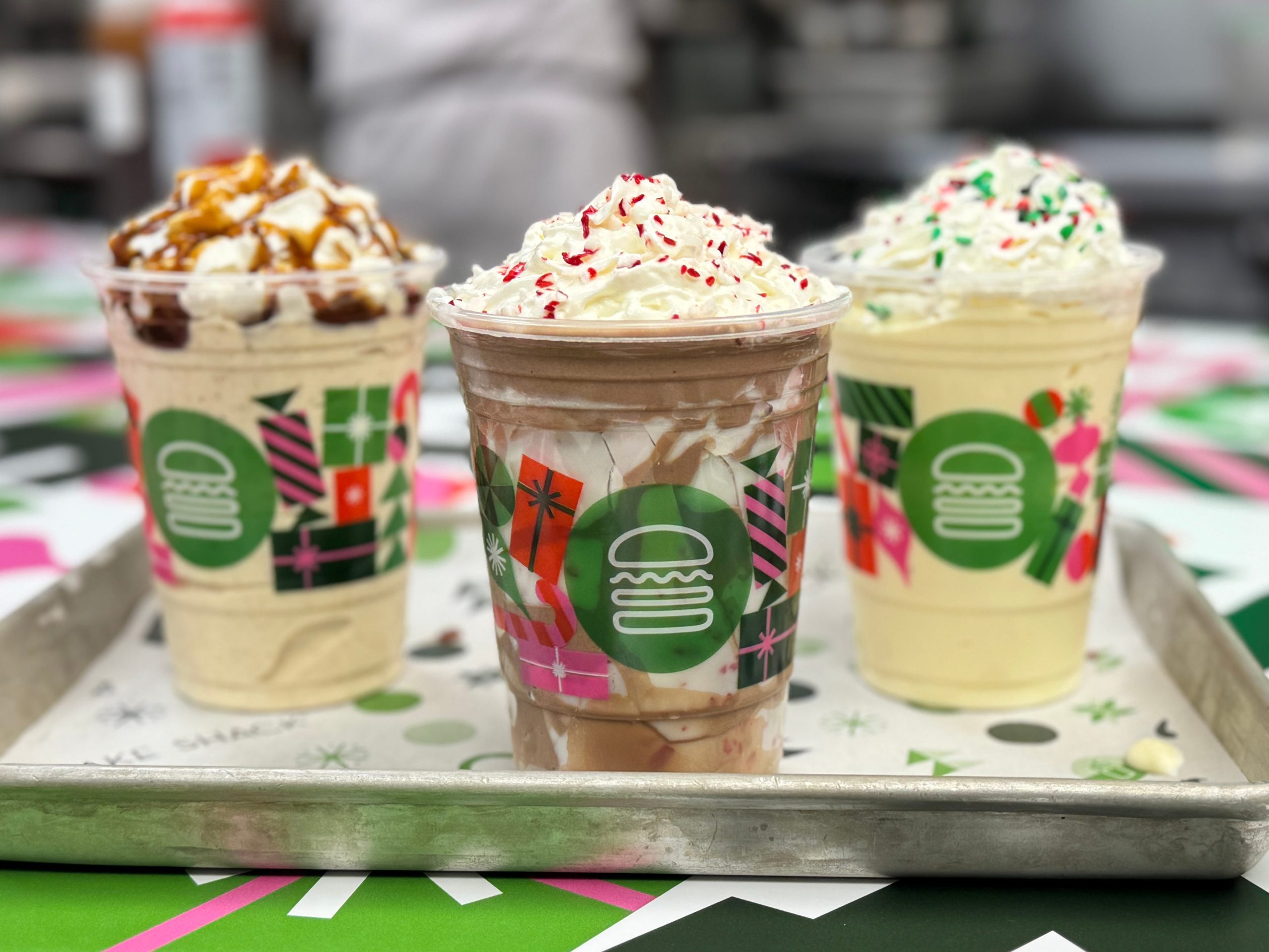 saya-mencoba-dan-memberi-peringkat-setiap-shake-di-shake-shack,-termasuk-rasa-liburan-yang-baru-sebuah-karya-klasik-mendapatkan-tempat-no-1.