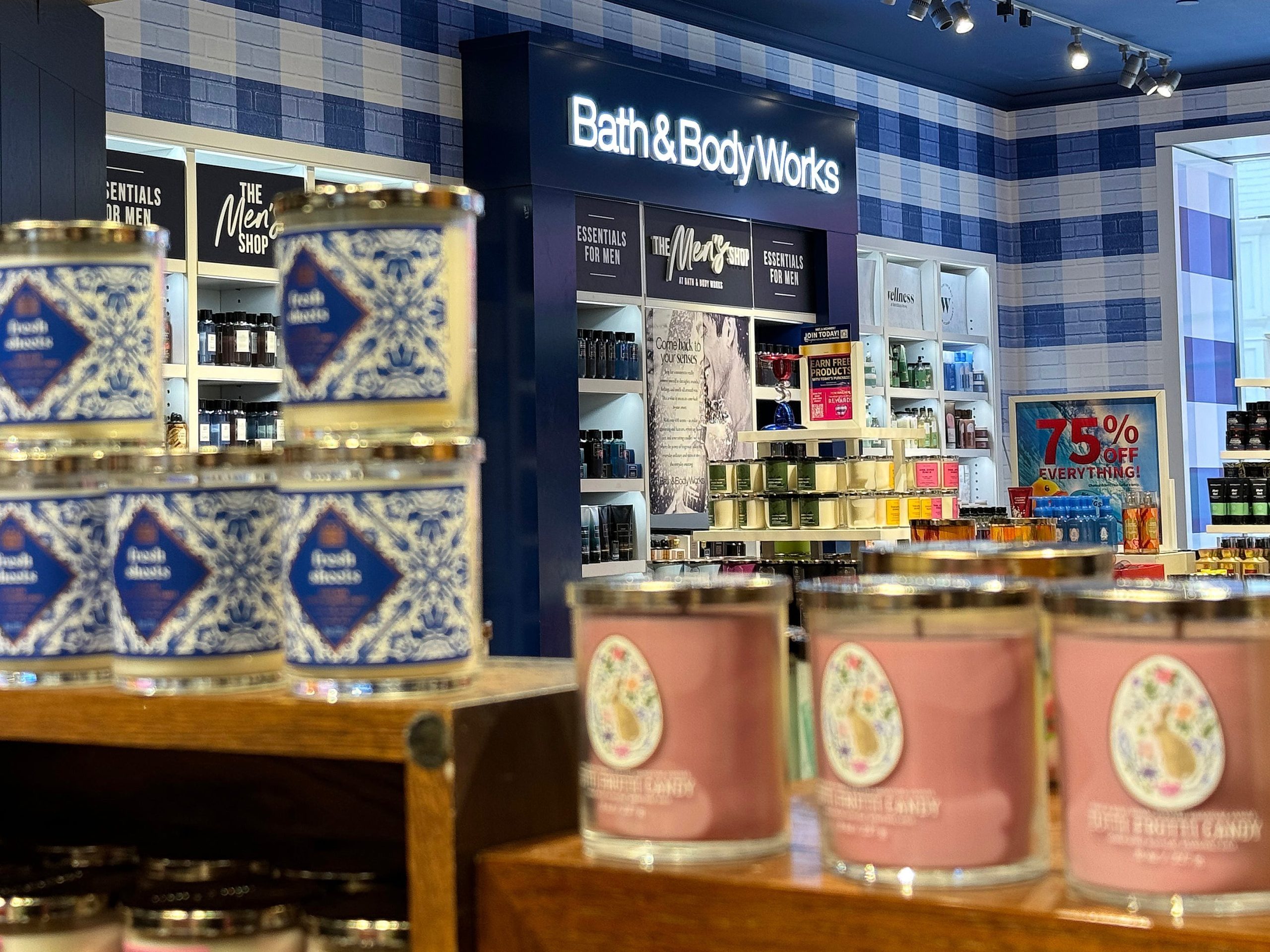 ceo-bath-&-body-works-mengecam-rantai-tersebut-sebagai-‘lambat-dan-tidak-efisien’,-dan-mengatakan-bahwa-‘tidak-menarik-konsumen-muda’
