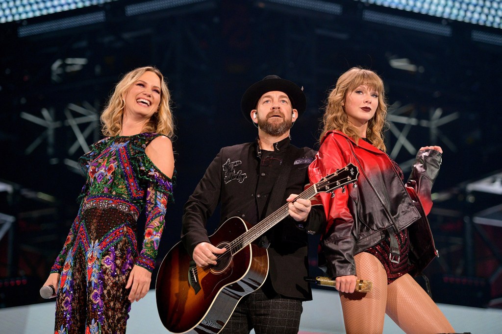 inilah-13-lagu-yang-ditulis-taylor-swift-untuk-artis-lain