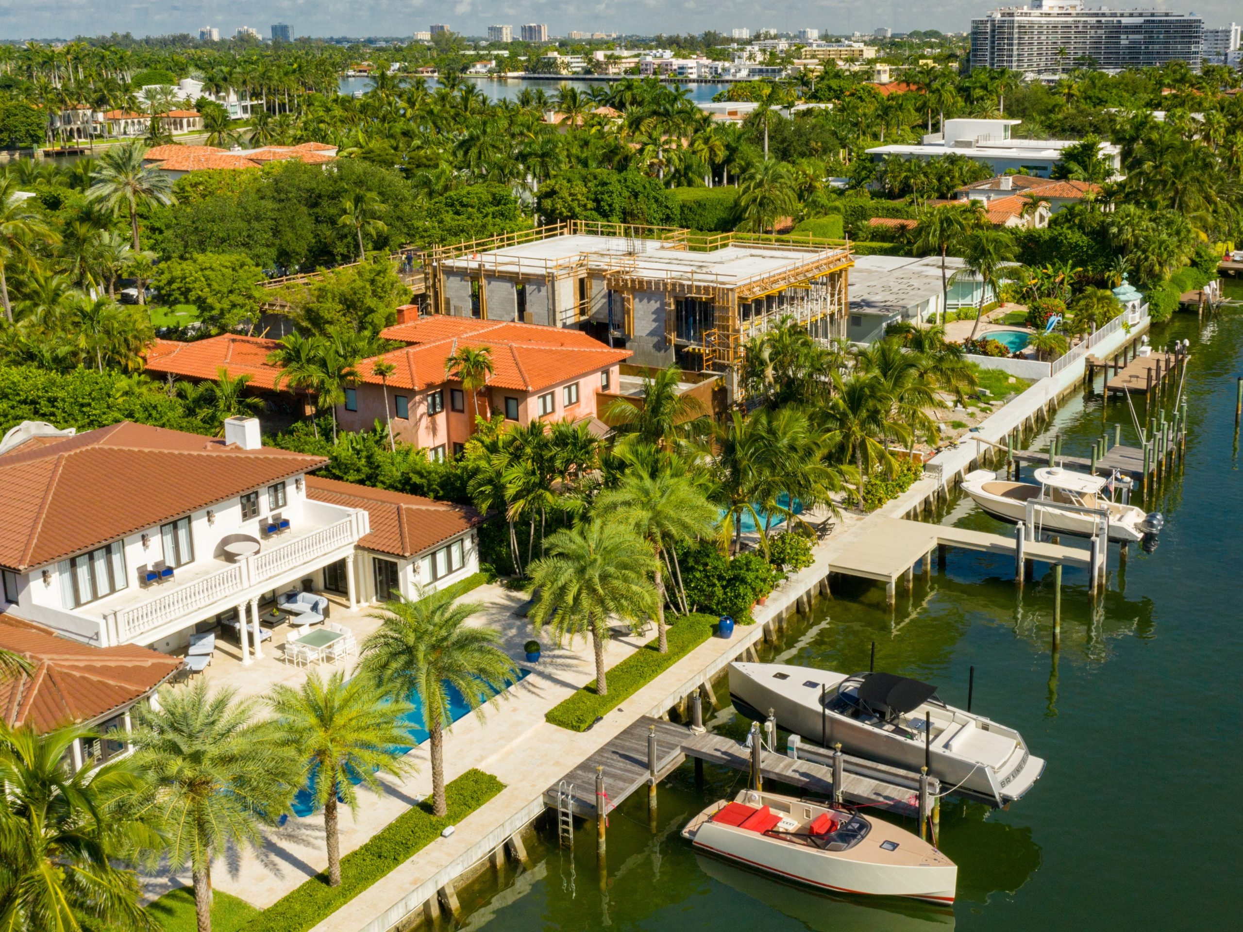 bagaimana-kemenangan-zohran-mamdani-di-nyc-dapat-membuat-pasar-ultra-mewah-yang-panas-di-kota-kota-seperti-miami-menjadi-semakin-panas