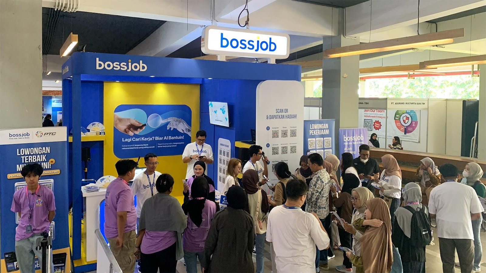 bossjob-indonesia-ramaikan-ui-vocational-expo-2025-dengan-interview-langsung
