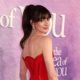 anne-hathaway-diam-diam-meluncurkan-daftar-film-2026-nya-di-bio-update-instagram