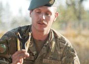 Setiap alat yang dibawa oleh spesialis kelangsungan hidup Angkatan Udara ke alam liar