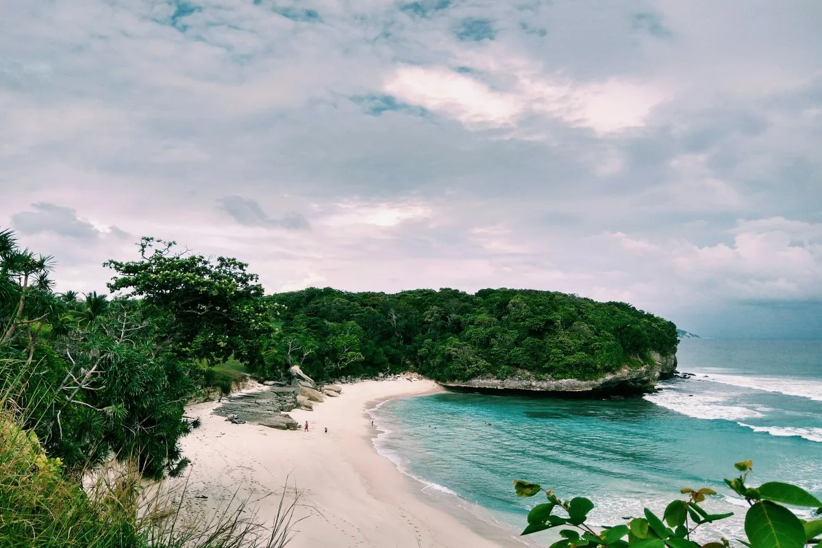 pantai-tarimbang:-surga-tersembunyi-di-sisi-timur-sumba