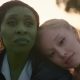 penghinaan-&-kejutan-di-penghargaan-golden-globe-2026-mengangguk