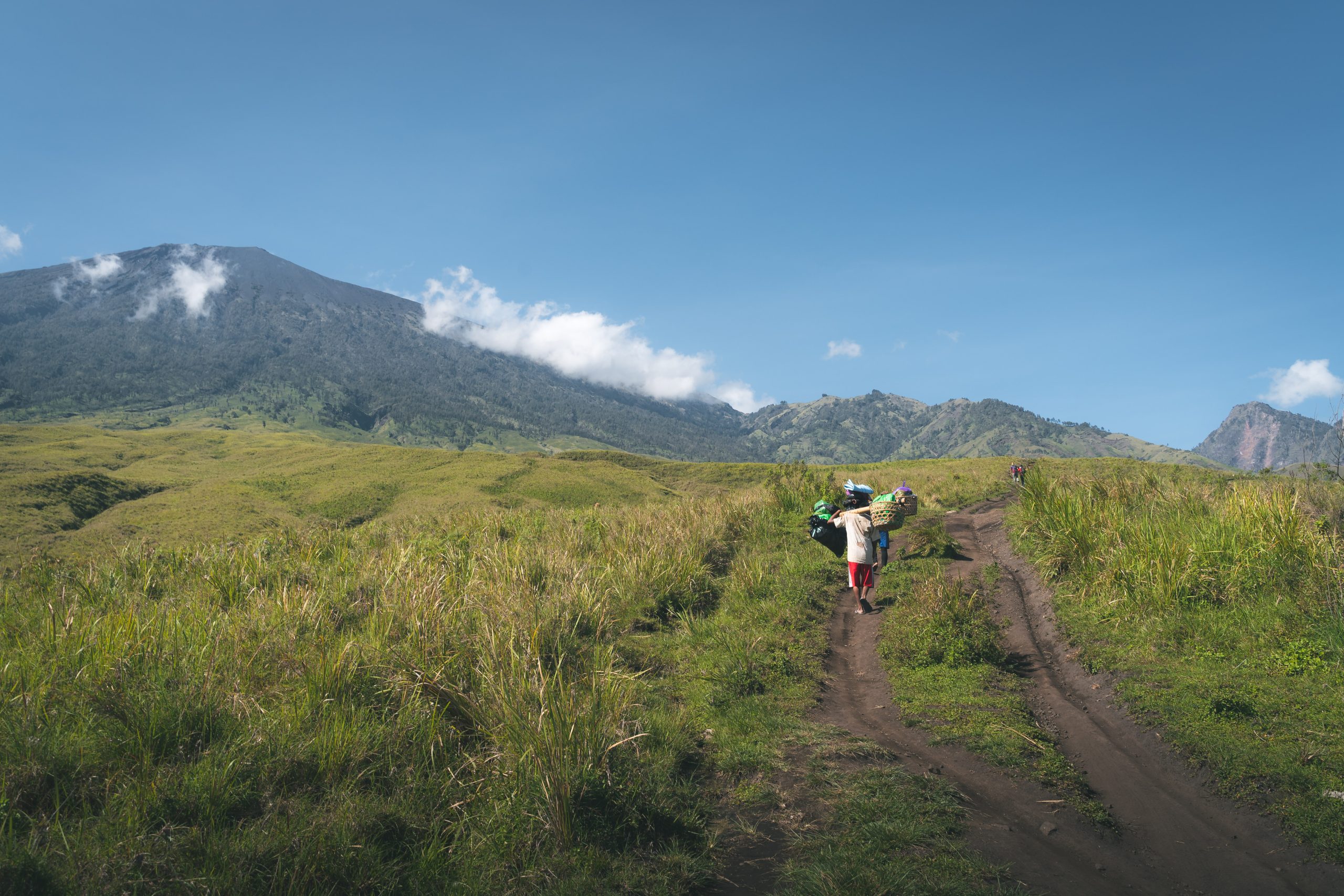 summit-rinjani-3-days-2-nights-–-rinjani-sembalun-to-torean-route