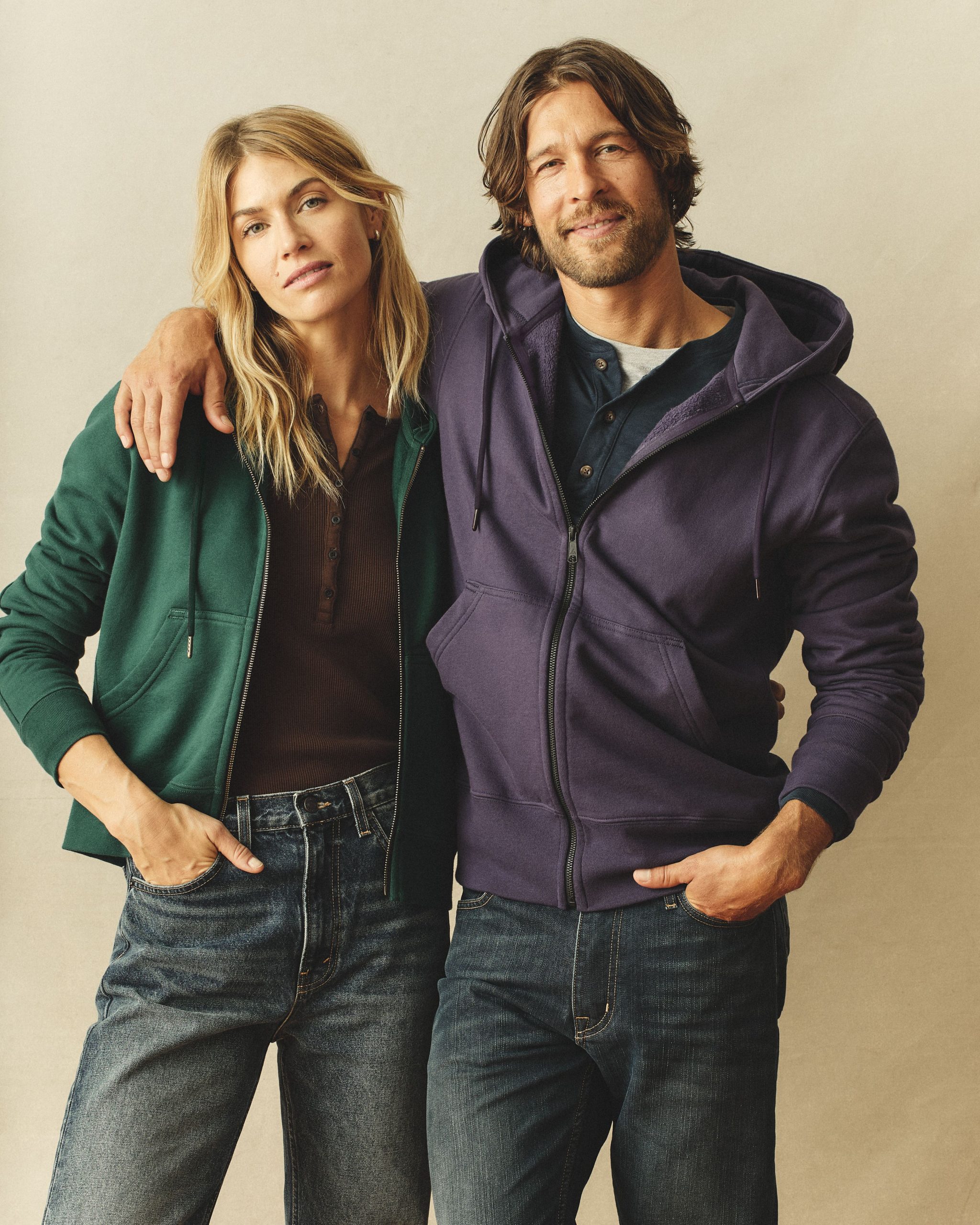 american-giant-mendesain-ulang-hoodie-zip-penuh-klasiknya-yang-ikonik