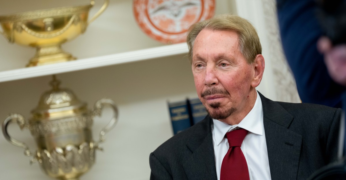 hadiah-besar-yang-bodoh-dari-larry-ellison-untuk-putranya-yang-sudah-dewasa-dan-besar