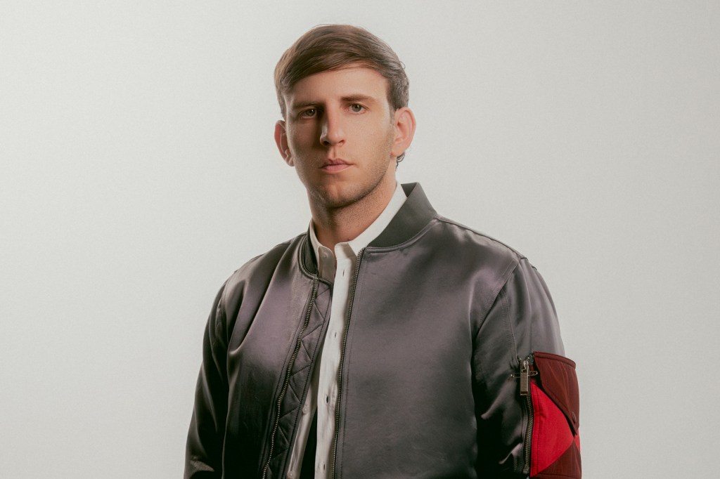 illenium-mengungkapkan-tindakan-dukungan-untuk-residensi-spring-sphere-nya:-lihat-ruunya