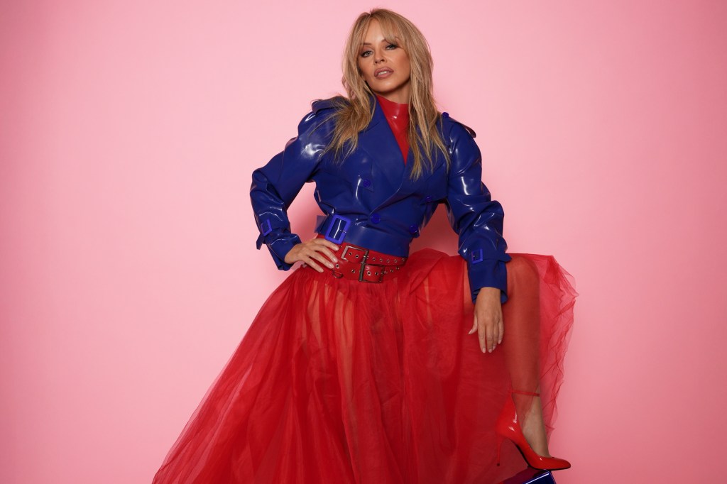 kylie-minogue-mendapatkan-single-no.-1-natal-inggris-tahun-2025-dengan-‘xmas’
