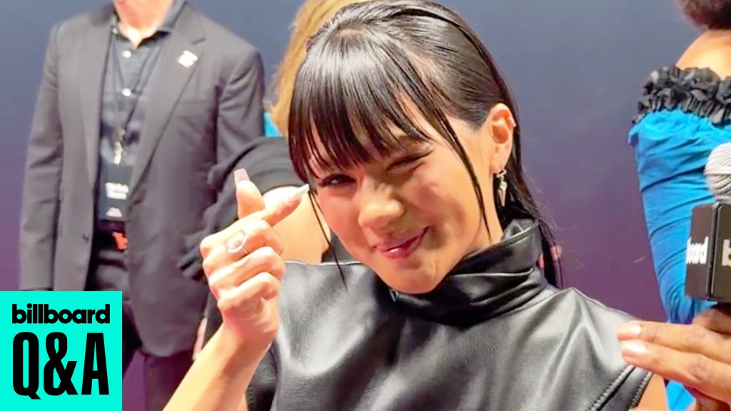 rei-ami-dari-‘kpop-demon-hunters’-mengungkap-sisi-tiktok-yang-dia-gunakan-|-berita-papan-iklan