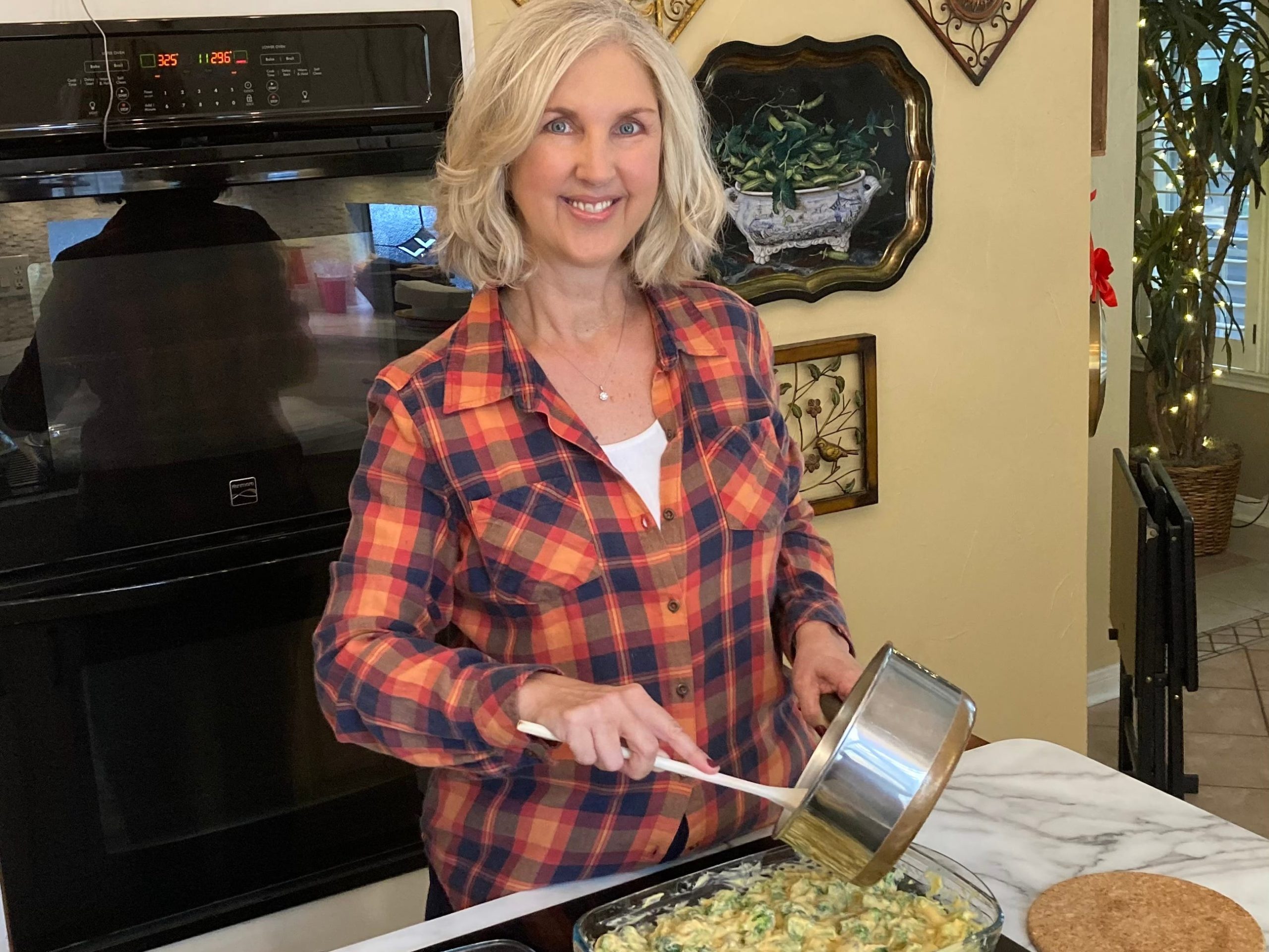 saya-membuat-casserole-brokoli-keju-setiap-tahun-untuk-liburan-itu-dibuat-hanya-dengan-4-bahan-dan-selalu-yang-pertama-hilang.