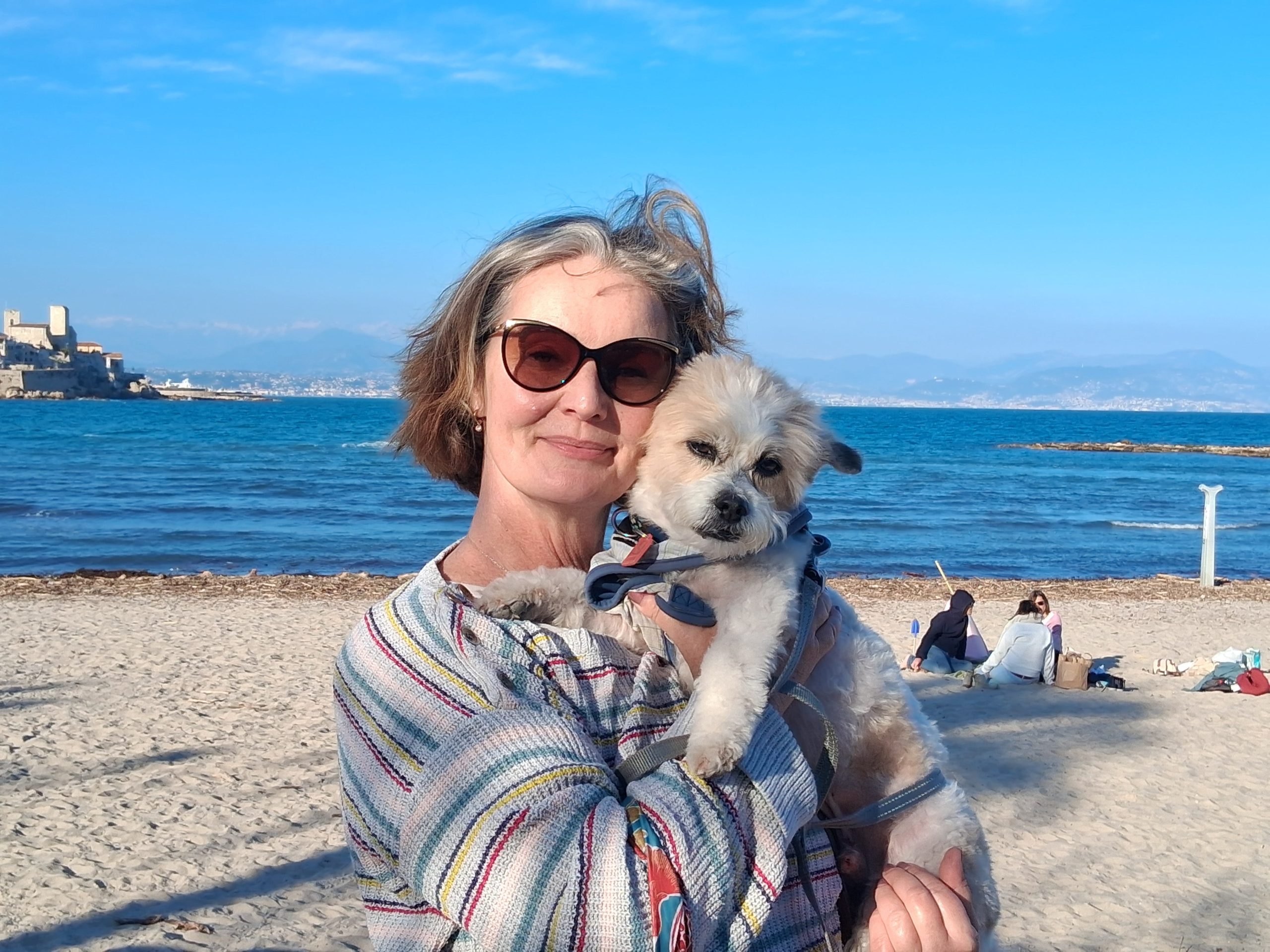 saya-menjual-rumah-saya-dan-pindah-ke-eropa-pada-usia-55-tahun-saya-belum-menjalani-kehidupan-impian-saya,-tapi-ini-lebih-baik-daripada-bekerja-jauh-di-amerika.