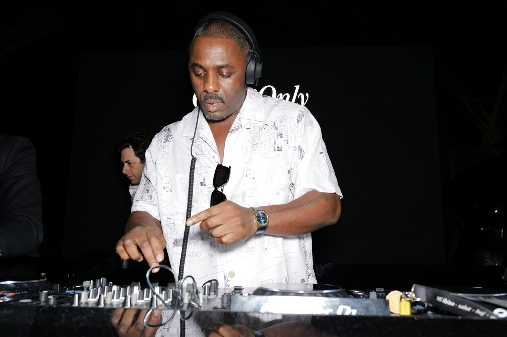 idris-elba-knighted,-ellie-goulding-dan-cynthia-erivo-diakui-dalam-penghargaan-tahun-baru-inggris