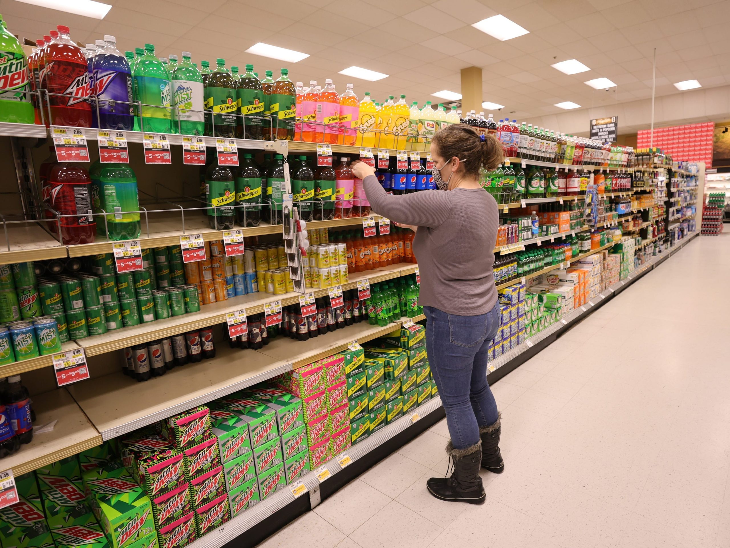 pembatasan-snap-terhadap-soda,-permen,-dan-lainnya-akan-diberlakukan-pada-tahun-2026-—-inilah-yang-berubah-menurut-negara-bagian