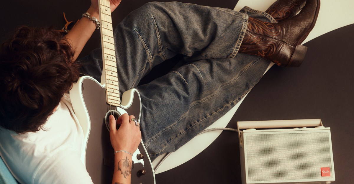 speaker-bluetooth-baru-fender-dapat-memutar-audio-dari-empat-sumber-secara-bersamaan