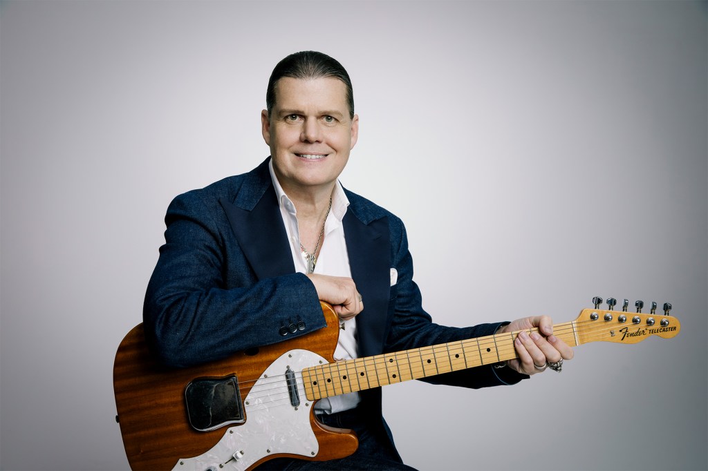 “fender-menunjuk-edward-‘bud’-cole-sebagai-ceo-baru”.