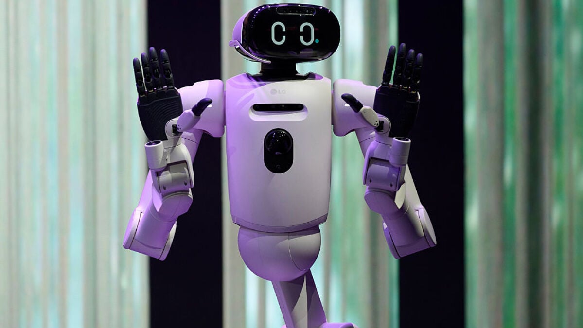 3-robot-wtf-dari-ces-2026