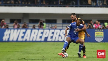 reaksi-bojan-hodak-usai-persib-bungkam-persija-di-gbla