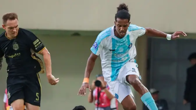 hasil-bri-super-league:-gokil!-psbs-habisi-bhayangkara-fc-4-1