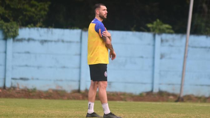 arema-fc-lepas-winger-argentina-di-akhir-putaran-pertama-bri-super-league