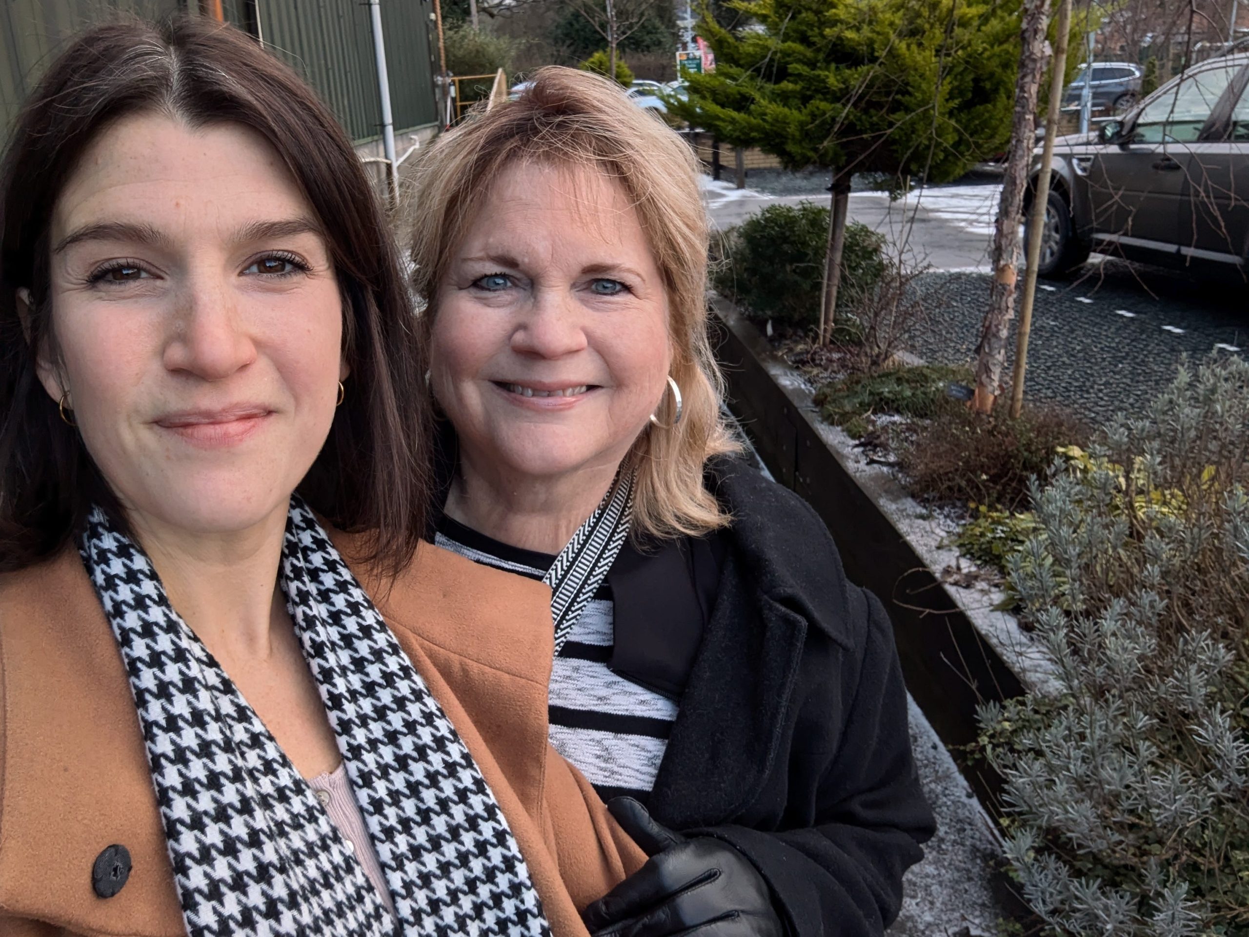 saya-sudah-tinggal-di-luar-negeri-selama-15-tahun-mengucapkan-selamat-tinggal-pada-ibuku-tidak-pernah-semudah-ini.