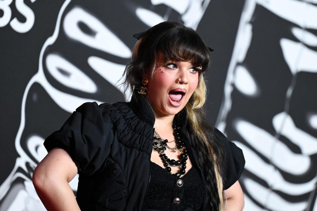 lola-young-&-olivia-dean-pimpin-nominasi-brit-awards-2026:-daftar-lengkap