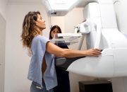 4 kebiasaan sehat untuk membantu menurunkan risiko kanker payudara, menurut seorang ahli onkologi