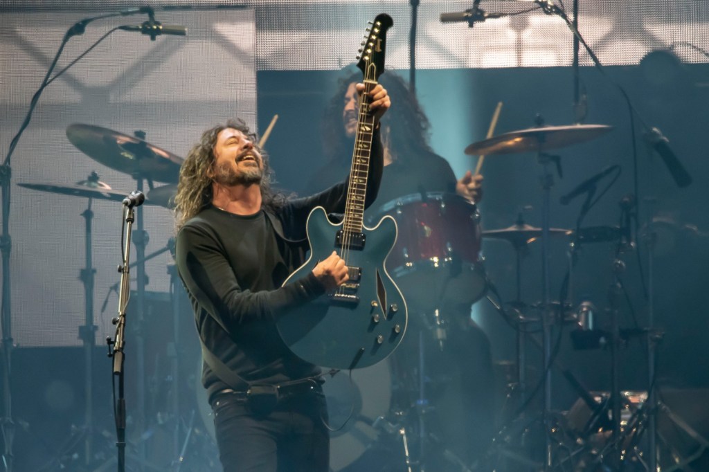 dave-grohl-konfirmasi-album-baru-foo-fighters-telah-selesai,-petunjuk-kembalinya-australia