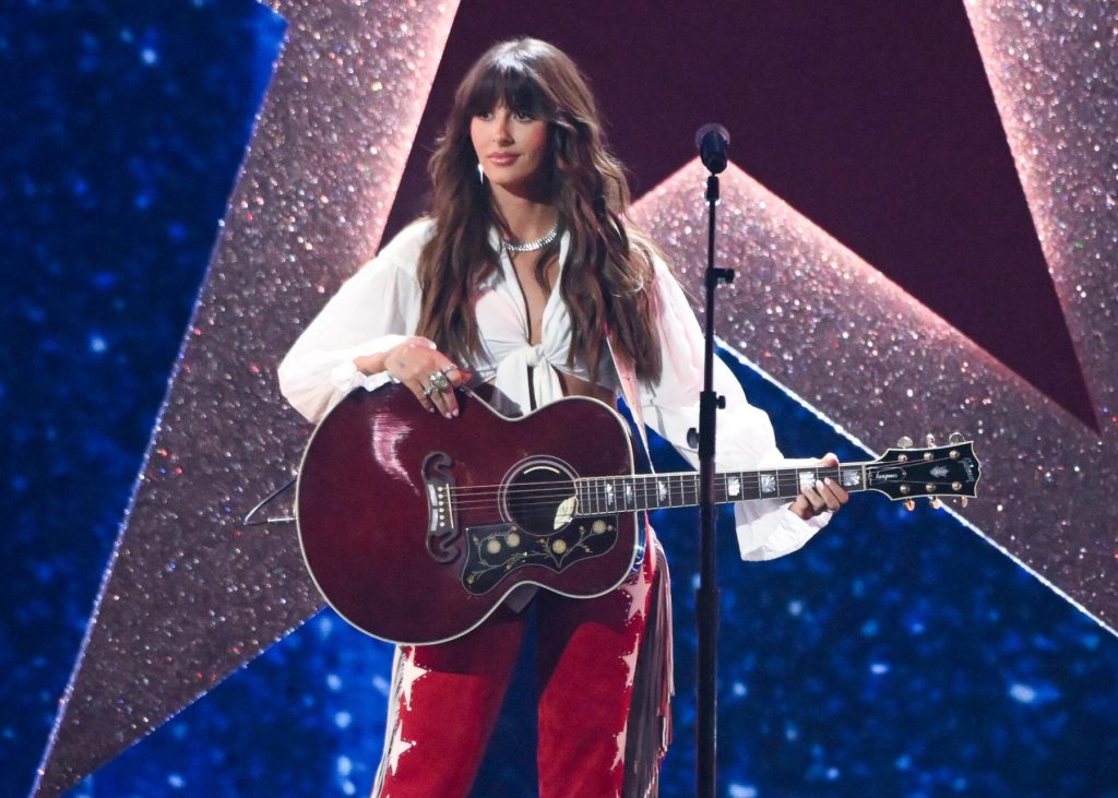 “tangga-lagu-streaming-teratas-‘choosin’-texas”-milik-ella-langley