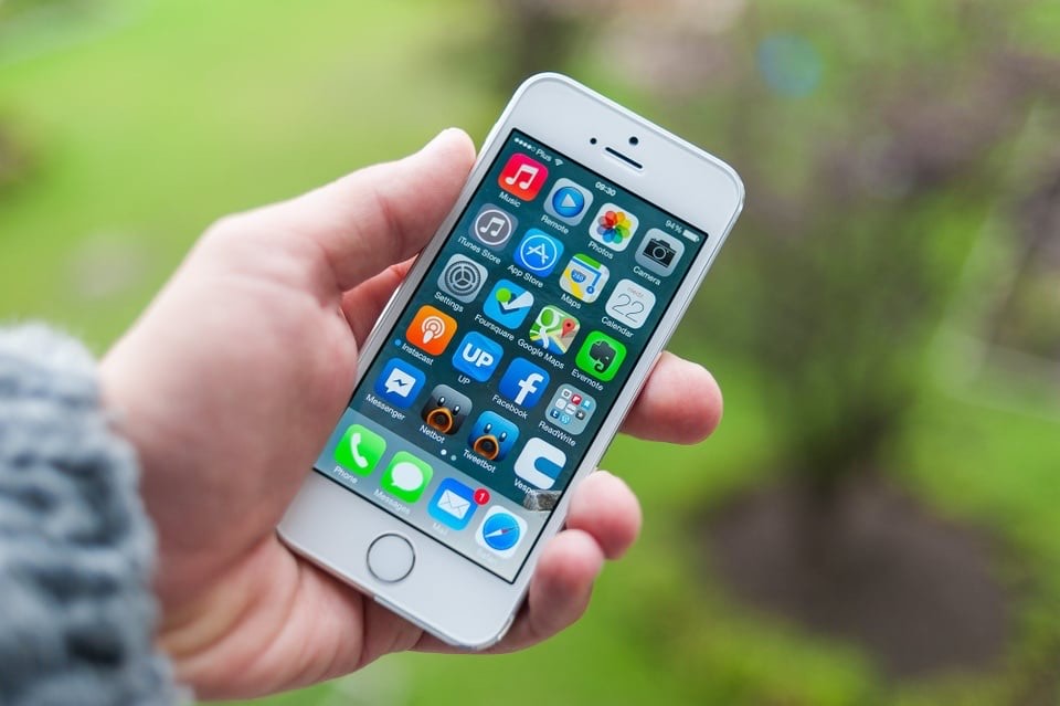 iphone-5s-dan-iphone-6-masih-dapat-update-resmi-apple-di-2026,-ini-alasannya