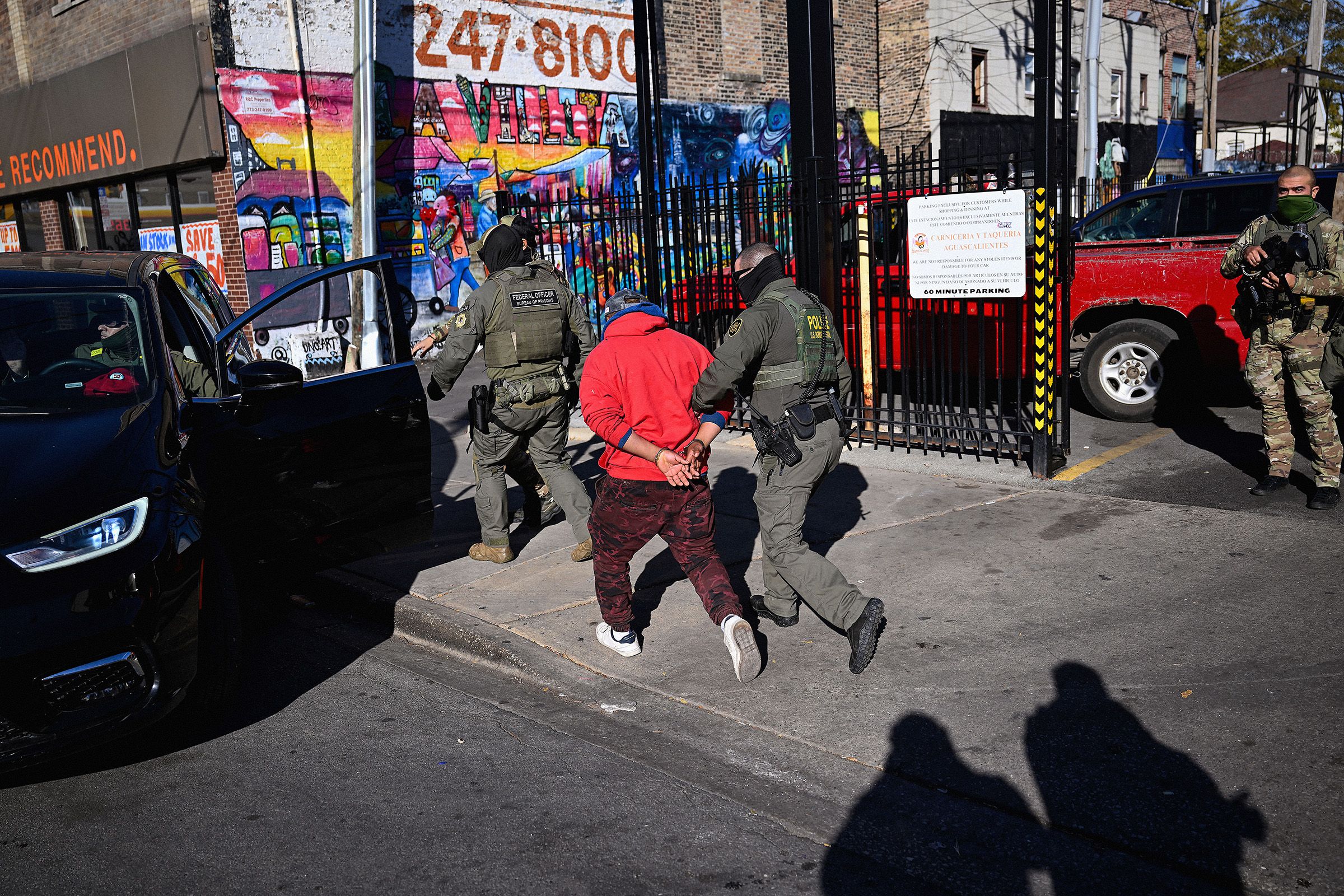 ice-menggunakan-alat-ai-palantir-untuk-menyortir-tip