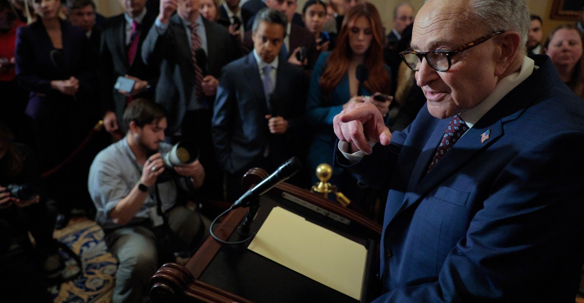 senat-meloloskan-anggaran-dengan-tambahan-dana-keamanan-dalam-negeri-untuk-dua-minggu-lagi