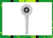 Light Stick Resmi Ini Sempurna untuk Menyemangati Bias Anda di Tur Dunia TWICE 2026