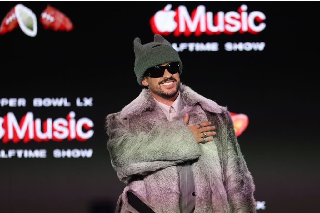 bad-bunny-jelang-super-bowl:-‘saya-hanya-orang-biasa-yang-membuat-musik’