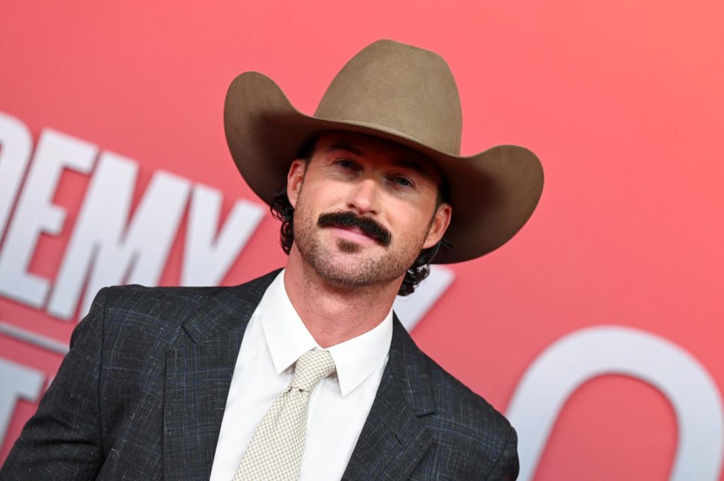apakah-trailer-‘marshals’-mengisyaratkan-bahwa-riley-green-menuju-spin-off-‘yellowstone’?