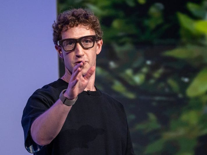 meta-mengatakan-pihaknya-tidak-akan-memangkas-5%-perusahaan-yang-berkinerja-terbawah-tahun-ini