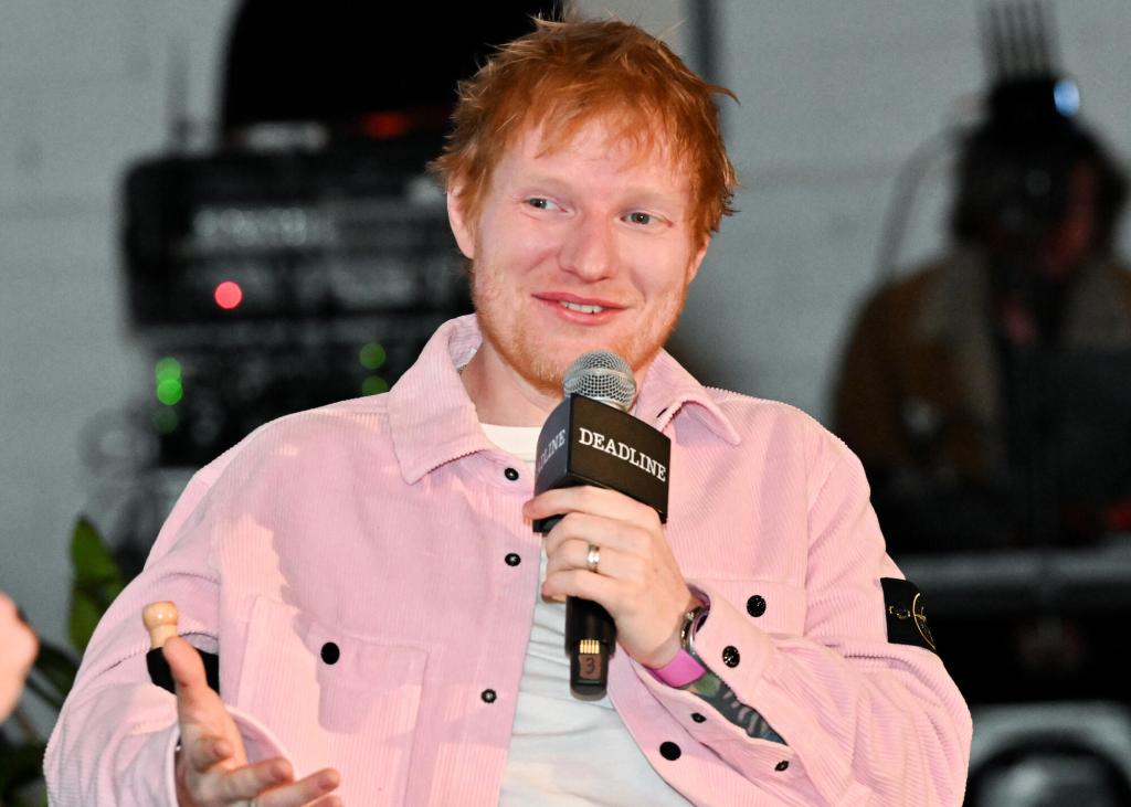 ed-sheeran-ungkap-alasan-dia-belum-memiliki-ponsel-sejak-2015