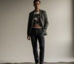 Dari Santai hingga Mewah: Bagaimana Pria Dapat Meningkatkan Tampilan T-Shirt Bergambarnya