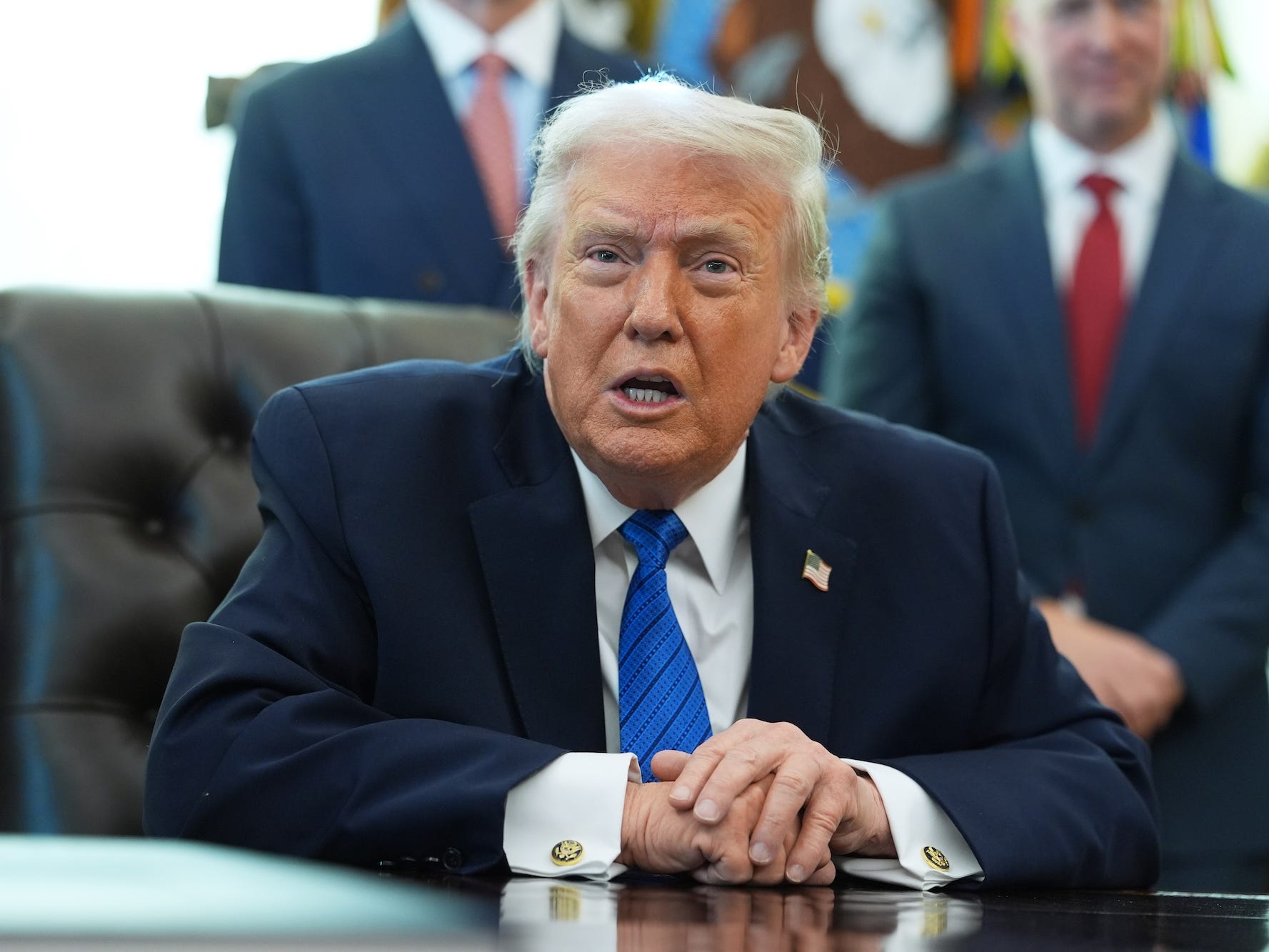 trump-sekarang-mengatakan-dia-akan-menaikkan-tarif-‘seluruh-dunia’-dari-10%-menjadi-15%