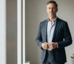 Berpakaian Seperti Pria: Esensi Fashion Menstyle Amerika