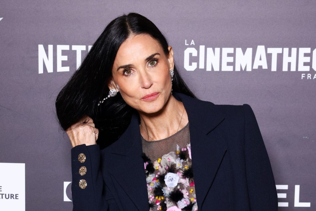 demi-moore,-maya-rudolph-&-lainnya-akan-hadir-di-oscar-2026
