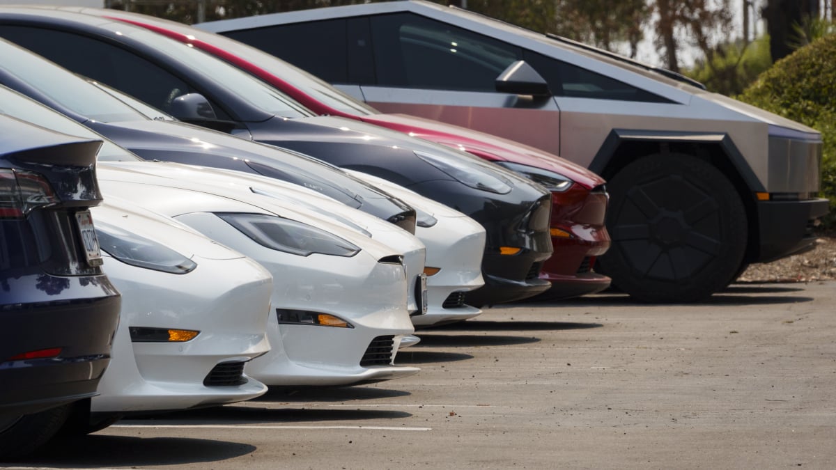 tesla-menggugat-dmv-california-setelah-agensi-menyebut-pemasaran-autopilotnya-menipu
